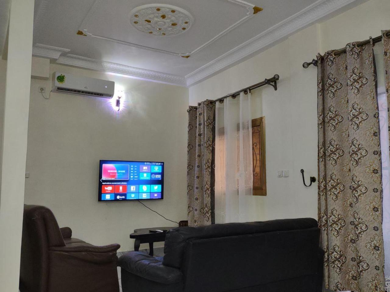 Residence Ton'S Yaoundé Eksteriør billede